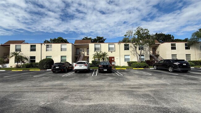 Foto del edificio - 12 Willowbrook Ln