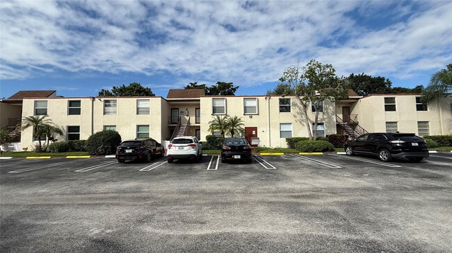 Building Photo - 12 Willowbrook Ln