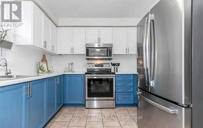Building Photo - 44 Carruthers Crescent