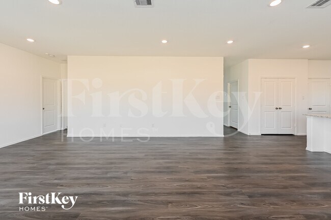 Foto del edificio - 7514 Oakmont Ave