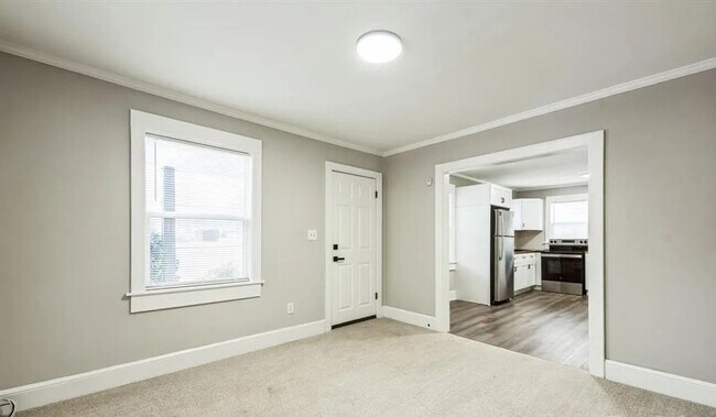 Foto del edificio - Welcome to this Beautiful Newly Renovated ...