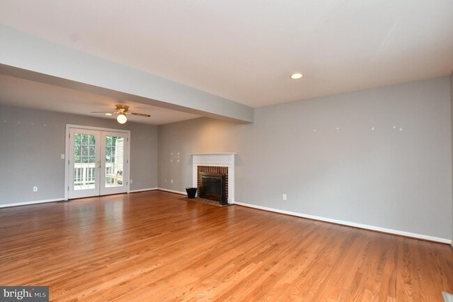 Building Photo - 350 Copperfield Ln
