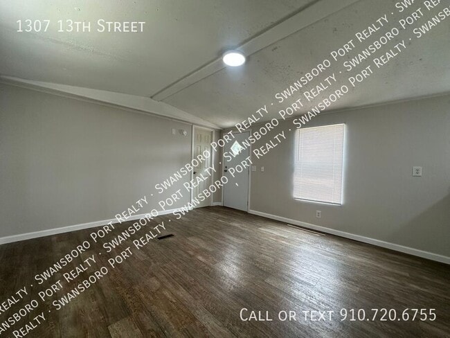 Building Photo - 1307 13th St