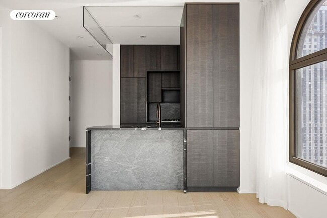 Building Photo - 130 William St