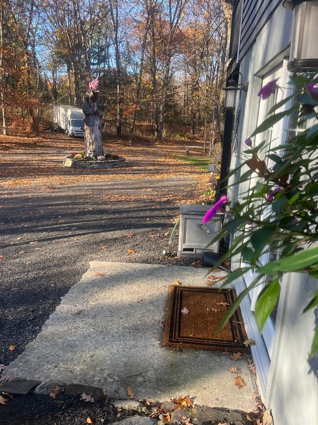 Building Photo - 316 Myers Corners Rd