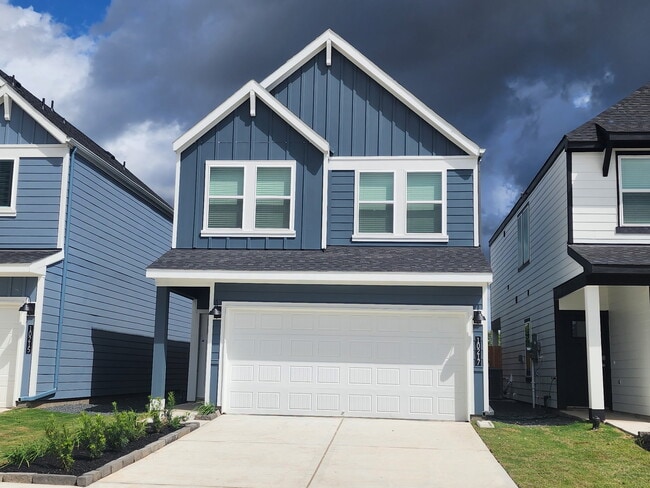 Photo - 10217 Berkeley Springs Trl House