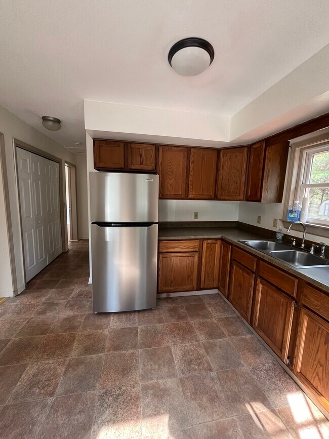 Foto del edificio - 26 Loughran Dr