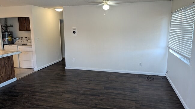 Building Photo - 2601 Hampton Ln