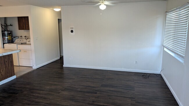 Foto del edificio - 2601 Hampton Ln