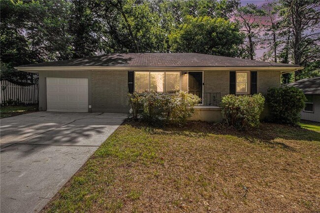 Building Photo - 1686 Derrill Dr