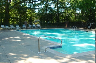 Pool - The Oaks Apartments