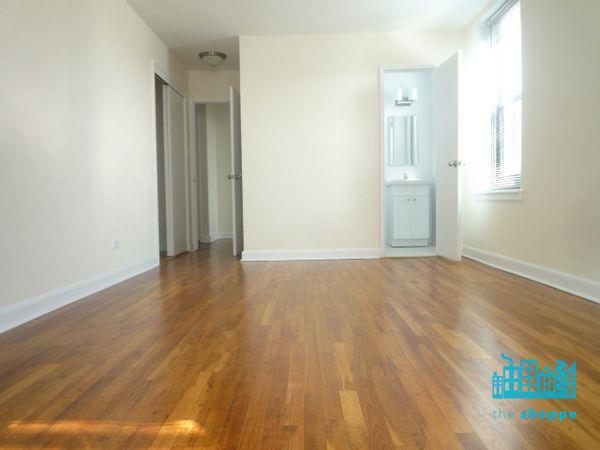 Primary Photo - 2775 E 12th St
