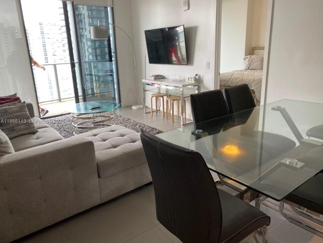 Building Photo - 1600 NE 1st Ave