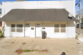 Building Photo - 414 E College St