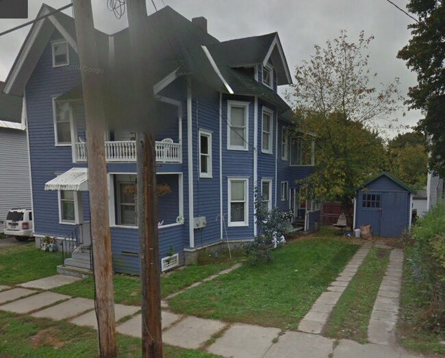 Building Photo - 13 6th St
