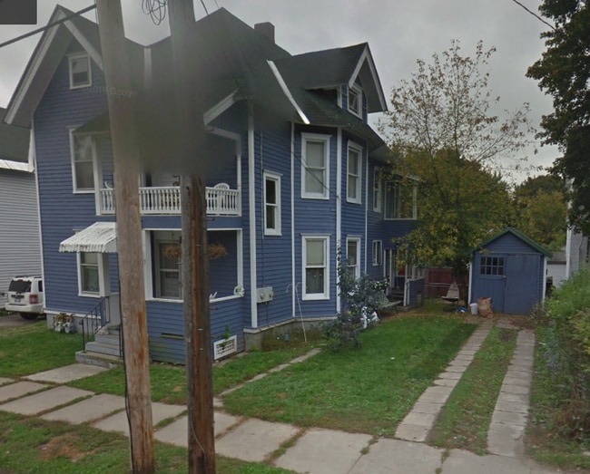 Building Photo - 13 6th St