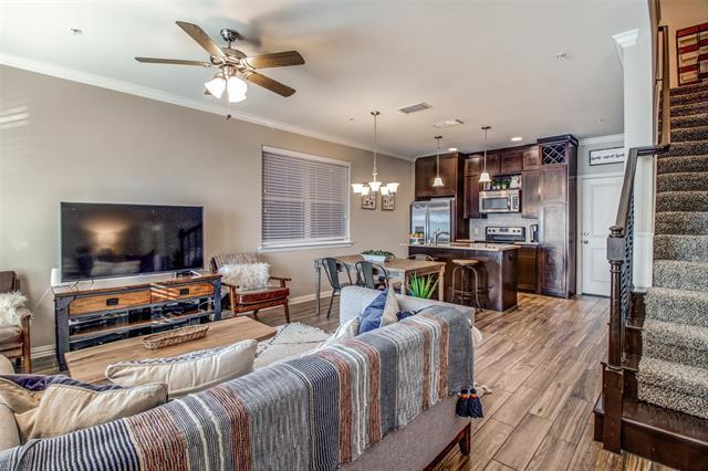 Foto del edificio - 310 N Chestnut St