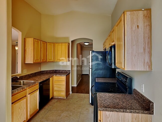 Building Photo - 8347 S Otis Dr