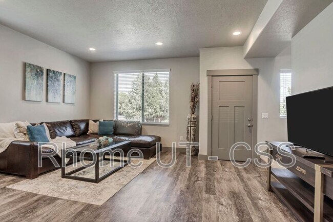 Foto del edificio - 12714 S Doc Sorenson Ln
