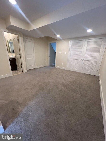 Foto del edificio - 5603 Lustine St