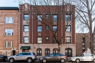 Building Photo - 631 W Barry