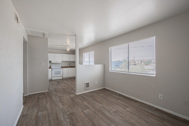Foto del edificio - 622 N 30th Pl