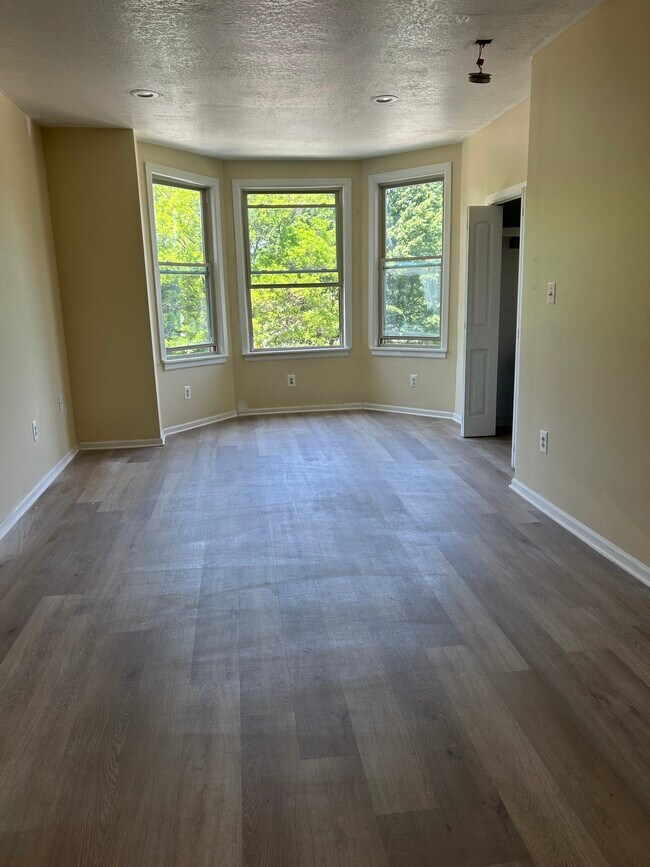 Foto del edificio - 2213 N 33rd St