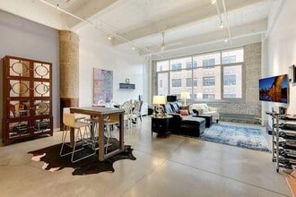 Building Photo - 700 N Washington Ave