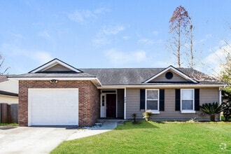 Building Photo - 249 Persimmon Cir