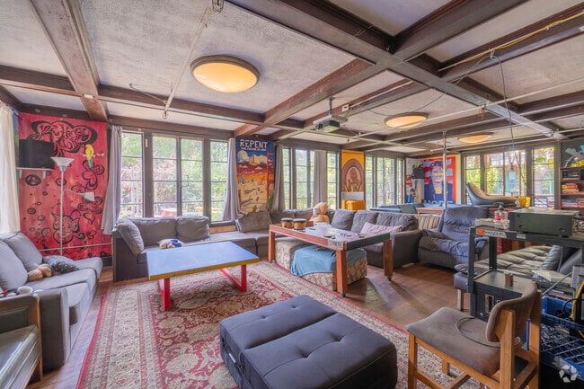 Interior Photo - Cloyne Court