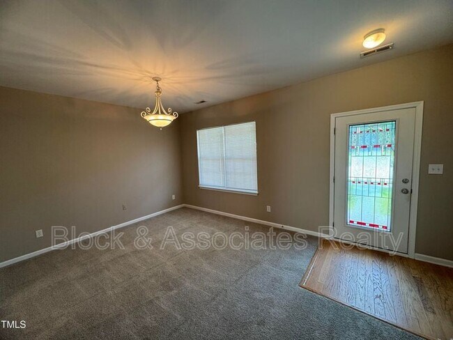 Foto del edificio - 1530 Eva Mae Dr