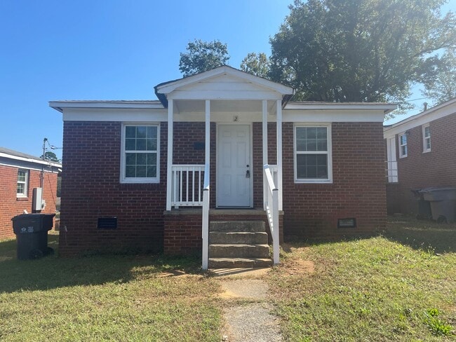 Affordable 2 Bedroom Home in Druid Hills! - Affordable 2 Bedroom Home in Druid Hills!