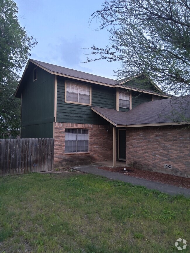 Building Photo - 5604 Rose Dawn