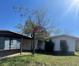 Building Photo - 1625 N Mockingbird Ln