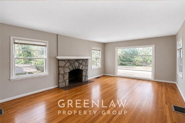 Foto del edificio - 1944 Lyle Ave