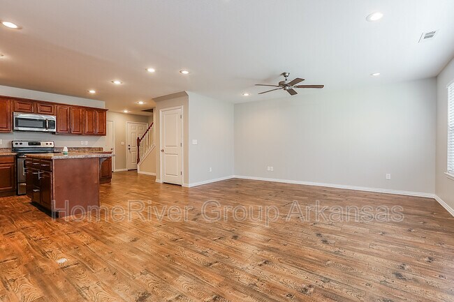 Building Photo - 311 E Thurman St