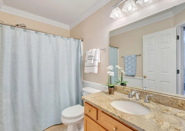 Foto del edificio - 1310 River Chase Ln