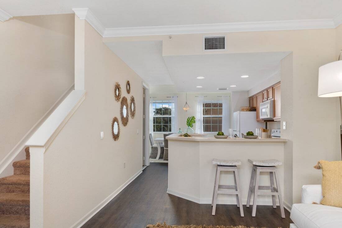 Large kitchen and dining room - 2300 Via Royale