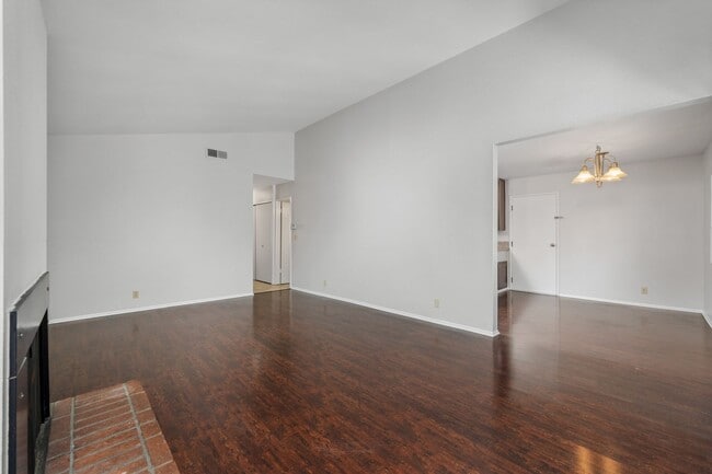 Building Photo - Remodeled Condo with Granite Counters and Attached Garage