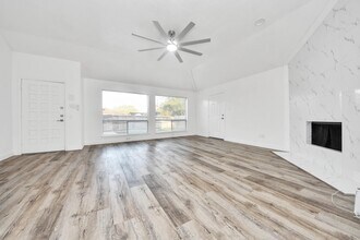Building Photo - 11627 Bowlan Ln