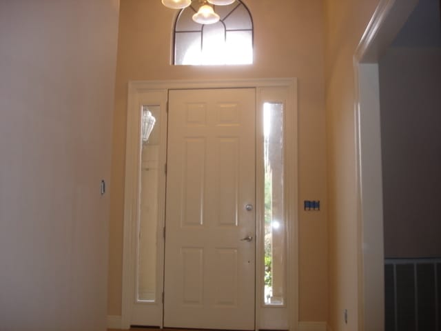 Building Photo - Stylish Boutique Home on Avalon