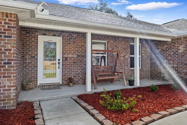 Building Photo - 3BR Smart Solar Home Near Eglin & Hurlburt AFB in Fort Walton Beach!