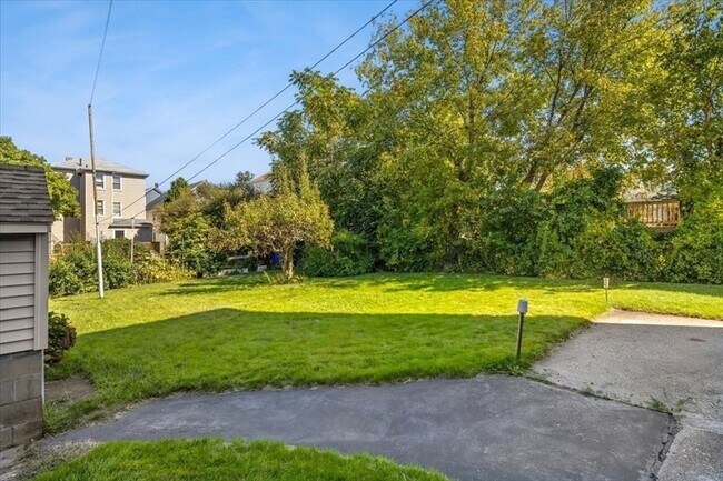 Foto del edificio - 576 Slade St