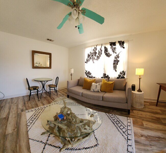Living Room - 1846 N Rocheblave St