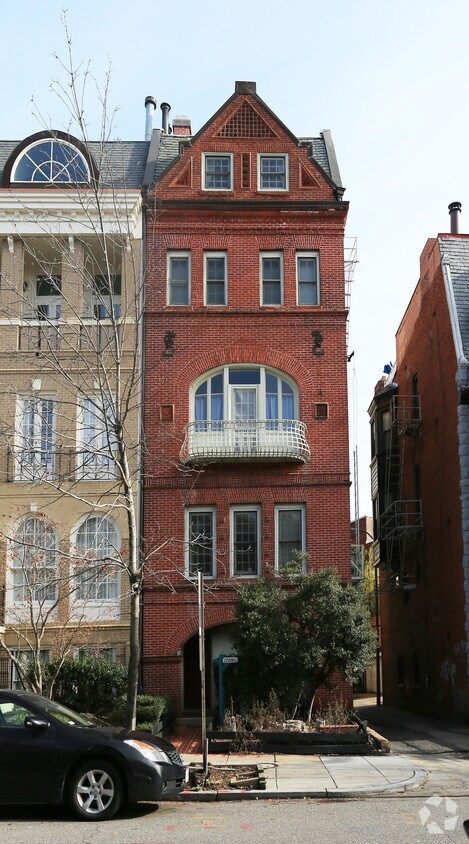 Building Photo - 1709 21st St NW