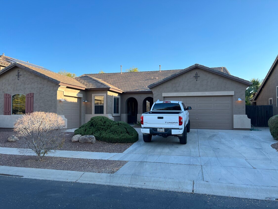 Primary Photo - 14393 W Poinsettia Dr