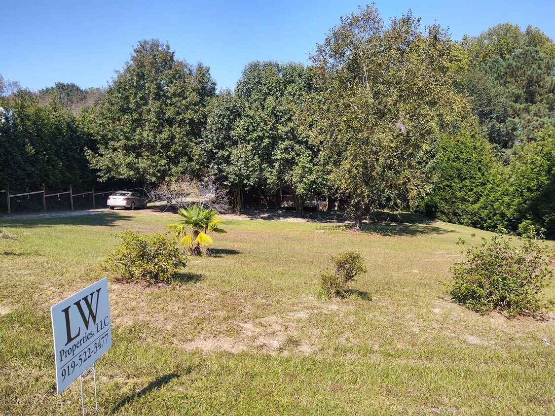 113 Happy Trails Dr, Newton Grove, NC 28366 House Rental in Newton