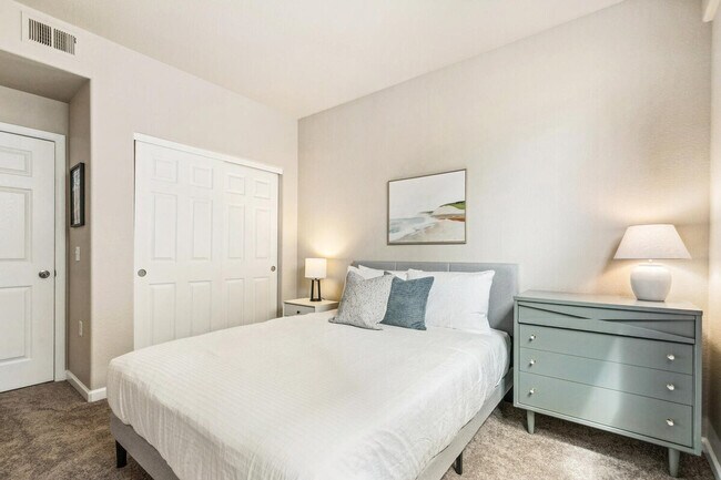 Foto del edificio - 1727 Pearl St