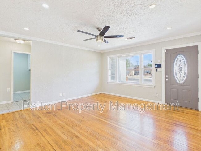 Building Photo - 5125 SW 16th Ave