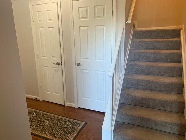 Main entrance - 2816 Emma Lee St